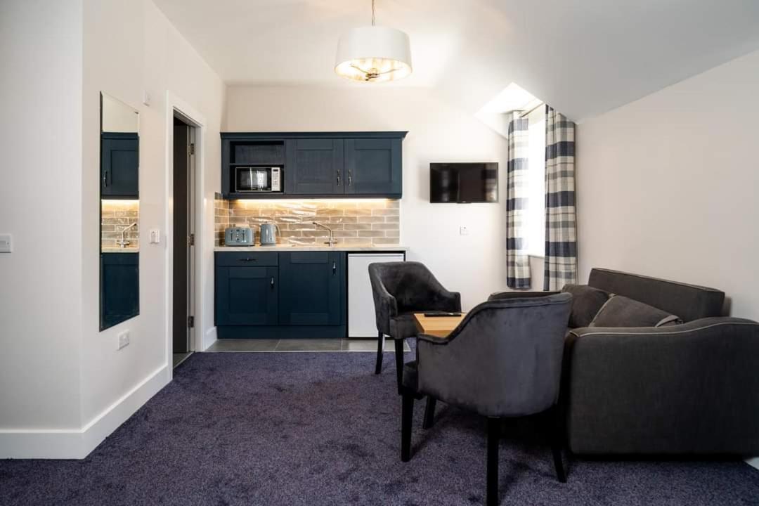 Bridge Inn Studio Apartments Donegal Town ภายนอก รูปภาพ